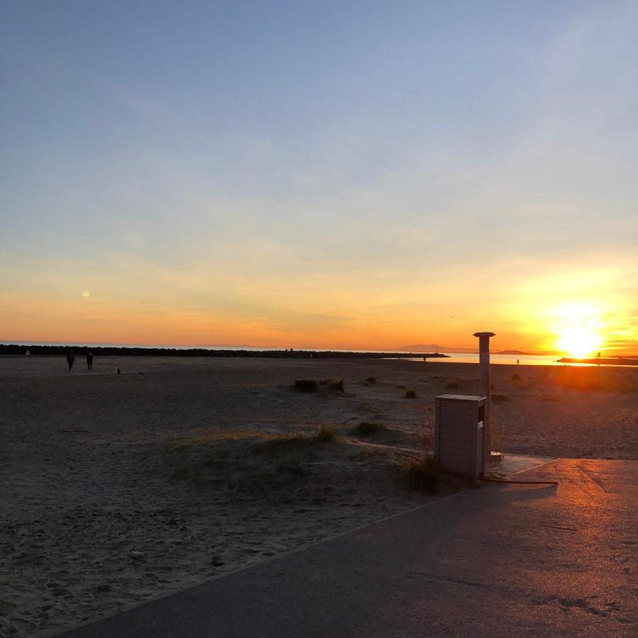 Studio Vue Mer Situe A Cote De La Plage Quartier Des Quilles Sète Exteriör bild