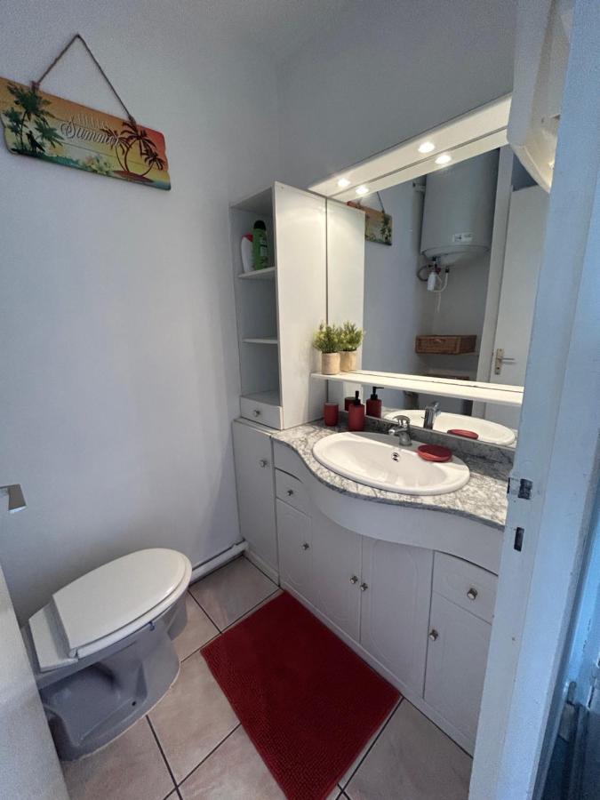 Studio Vue Mer Situe A Cote De La Plage Quartier Des Quilles Sète Exteriör bild