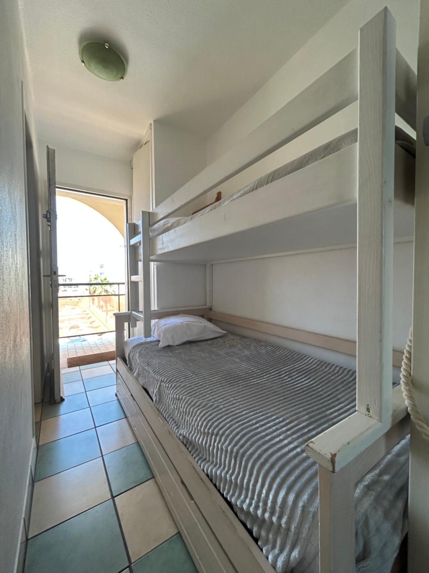 Studio Vue Mer Situe A Cote De La Plage Quartier Des Quilles Sète Exteriör bild